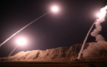 حمله موشکی به مقر سرکردگان جنایت تروریستی اهواز در شرق فرات