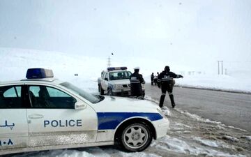 جلوگیری از تردد خودروهای فاقد زنچیر چرخ در محورهای کرمانشاه 

