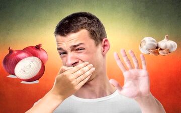 ترفندهایی برای از بین بردن بوی سیر و پیاز در دهان 

