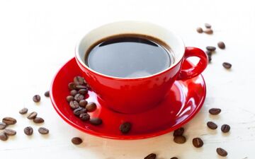 
چطور بدون کافئین، خستگی را برطرف کنیم؟