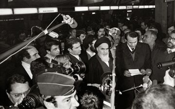 سوال نادرطالب زاده از امام خمینی (ره) که تیتر اول رسانه های جهان شد + فیلم