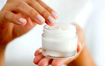 آشنایی با بهترین کرم‌های گیاهی برای پوست