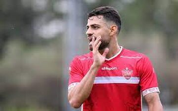 
پورعلی گنجی از پرسپولیسی‌ها دلجویی کرد 