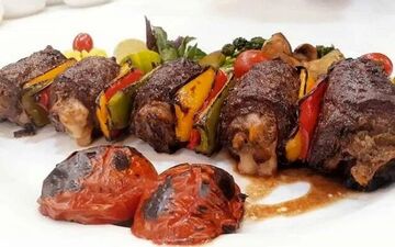 طرز تهیه کباب مصری رولی؛ دستور پختی خوشمزه و مخصوص رستوران‌ها