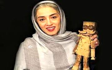پوشش جالب پانته آ پناهی ها و باران کوثری برای تماشای یک نمایش