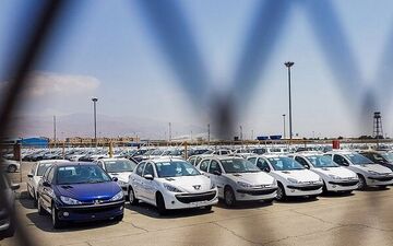 کدام خودروها ارزان شدند؟/ آخرین قیمت پژو، تارا، دنا و تیبا
