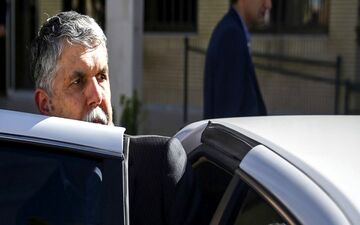 دیگر شاهد سرک‌کشیدن‌ در نمایشگاه کتاب نیستیم