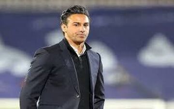 احمد نوراللهی ۶+۶ شد؛ کاپیتان پرسپولیسی کارت زرد گرفت، سرمربی استقلالی کارت قرمز 