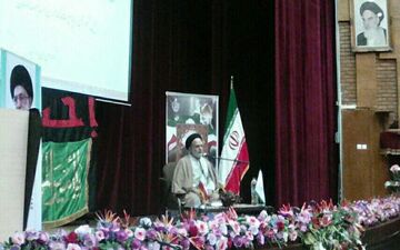 زنان تأثیرگذاری زیادی بر جامعه دارند