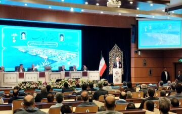 پزشکیان: جوانان قهر نکنند، قدرت و مهارت‌شان را برای این آب و خاک هزینه کنند

