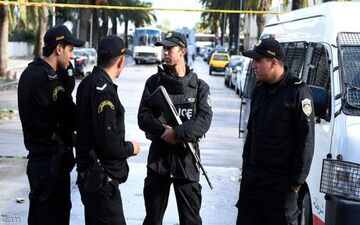 حالت فوق‌العاده در تونس تا ۲۹ آوریل تمدید شد