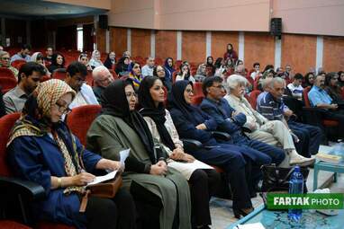 رونمایی از کتاب«انتهای این کوچه دریاست» اثر آناهیتا برزویی