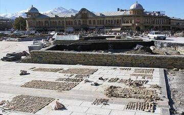 عکس/ کشف آثار باستانی با قدمت ۲۵۰۰ ساله