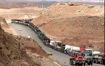 تردد بیش از ۱۰۰ هزار دستگاه کامیون حامل کالاهای صادراتی در گمرکات مرزی استان کرمانشاه 

