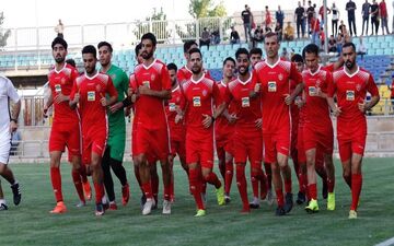 مربی دروازه بان های پرسپولیس خارجی است یا ایرانی؟
