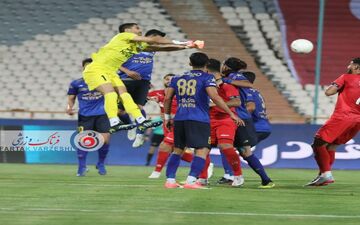 تصویری فوق العاده از دربی 96