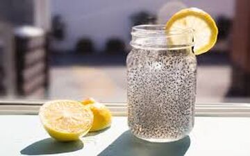 فواید بی نظیر نوشیدن آب لیمو و دانه چیا