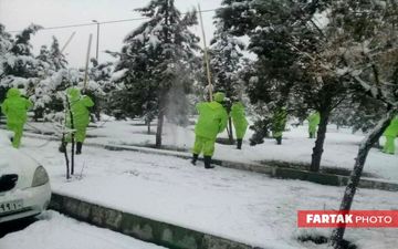 آماده‌باش ۱۵۰۰ نیروی شهرداری برای برف‌روبی و پاکسازی معابر
