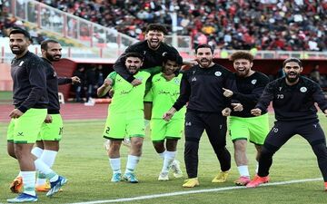خطر در بیخ گوش فوتبالیست ها گذشت