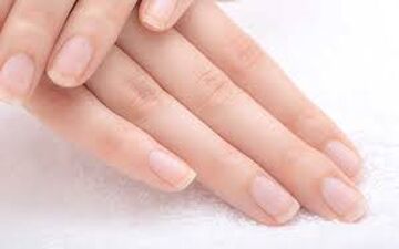 ۱۰ راهکار برای داشتن ناخن های طبیعی و زیبا
