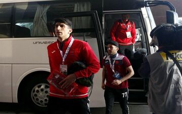  پرسپولیسی‌ها دیر به ورزشگاه رسیدند
