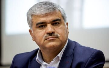 
رییس دانشگاه علوم پزشکی کرمانشاه:احتمالا 3 هفته دیگر پیک "کرونا" را رد می‌کنیم
