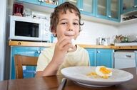 فواید تخم مرغ برای کودکان و نکات مهم مصرف آن