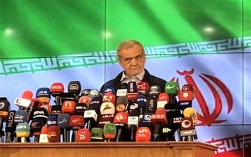 ورود پزشکیان به صداوسیما برای شرکت در مناظره + ویدئو