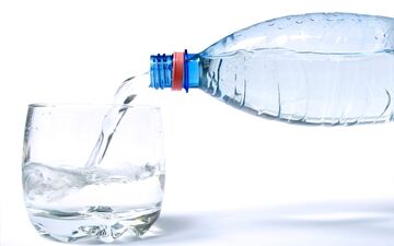  در این 5 موقعیت اصلا آب نخورید!