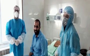 بیمار قمی: برای زحمت شبانه روزی کادر درمانی اشک ریختم/فیلم