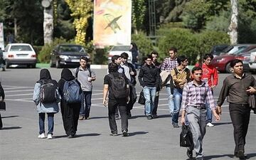 اعلام تمهیدات وزارت بهداشت برای بازگشایی دانشگاه‌ها/کاهش ساعت کلاس‌های آموزشی
