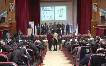 

از ۱۷ پژوهشگر فرهنگی برگزیده در استان کرمانشاه تجلیل شد

  
