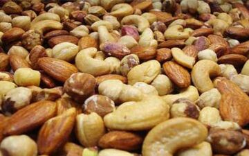 چربی‌سوزی موضعی با آجیل شب عید/ آجیل بو داده خوشمزه اما سرطانزا!