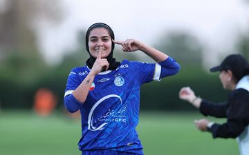 فیلم| هاجر دباغ برای دربی خط‌ونشان کشید؛ استقلال باید پرسپولیس را ببرد!