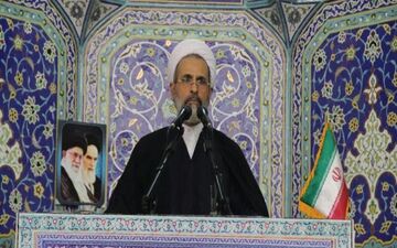 امام جمعه قم: صنعت دفاعی ناموس ملت ایران است