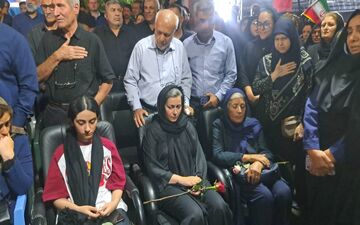 وداع با قهرمان آسمانی؛ بازگشت پدر، هدیه تولد پانزده سالگی دختر شهید