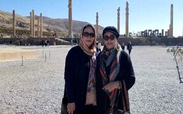 تیپ متفاوت مریم امیرجلالی و دخترش در شیراز
