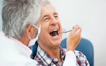 دهان شما چه رازهایی را درباره سلامت بدنتان فاش می‌کند؟