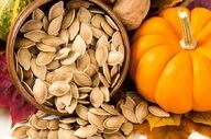 بهترین زمان خوردن تخمه کدو چه زمانی است؟
