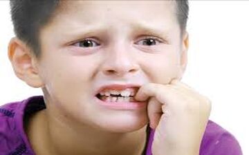 نشانه‌های اضطراب کودکان چگونه بروز پیدا می‌کنند؟