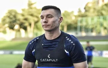 دو استقلالی موی دماغ ایگور سرگیف
بازیکن پرسپولیس