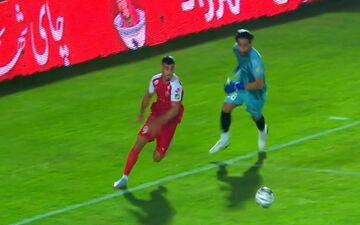 اشتباه مرگبار ملوان؛ گل سوم پرسپولیس با ضربه علیپور + ویدیو