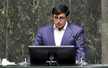 نماینده مجلس: افراد جلوتر از رهبری حرکت نکنند/ توهین مداح به رئیس‌جمهور پیگیری شود