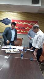 نشست اعضای کشتی سنتی‌وملی «زوران» استان کرمانشاه برای توسعه این رشته ورزشی 
