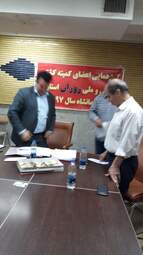 نشست اعضای کشتی سنتی‌وملی «زوران» استان کرمانشاه برای توسعه این رشته ورزشی 