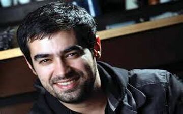تیپ جدید شهاب حسینی و همسرش در یک گالری