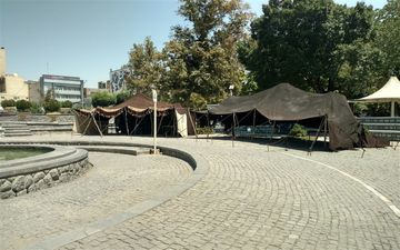 فضاسازی ناهنرمندانه شهرداری در اطراف تئاتر شهر 