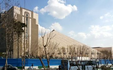 
تجمع جمعی از بازنشستگان مقابل مجلس