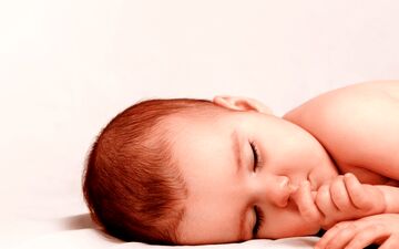 توصیه های بهداشتی برای پیشگیری از گرمازدگی در کودکان زیر 5 سال