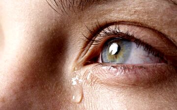 پشیمانی زن مطلقه از روابط گناه‌آلود: می‌خواستم خودکشی کنم
